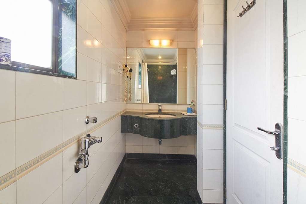 Hotel Srimaan Pune Habitación foto